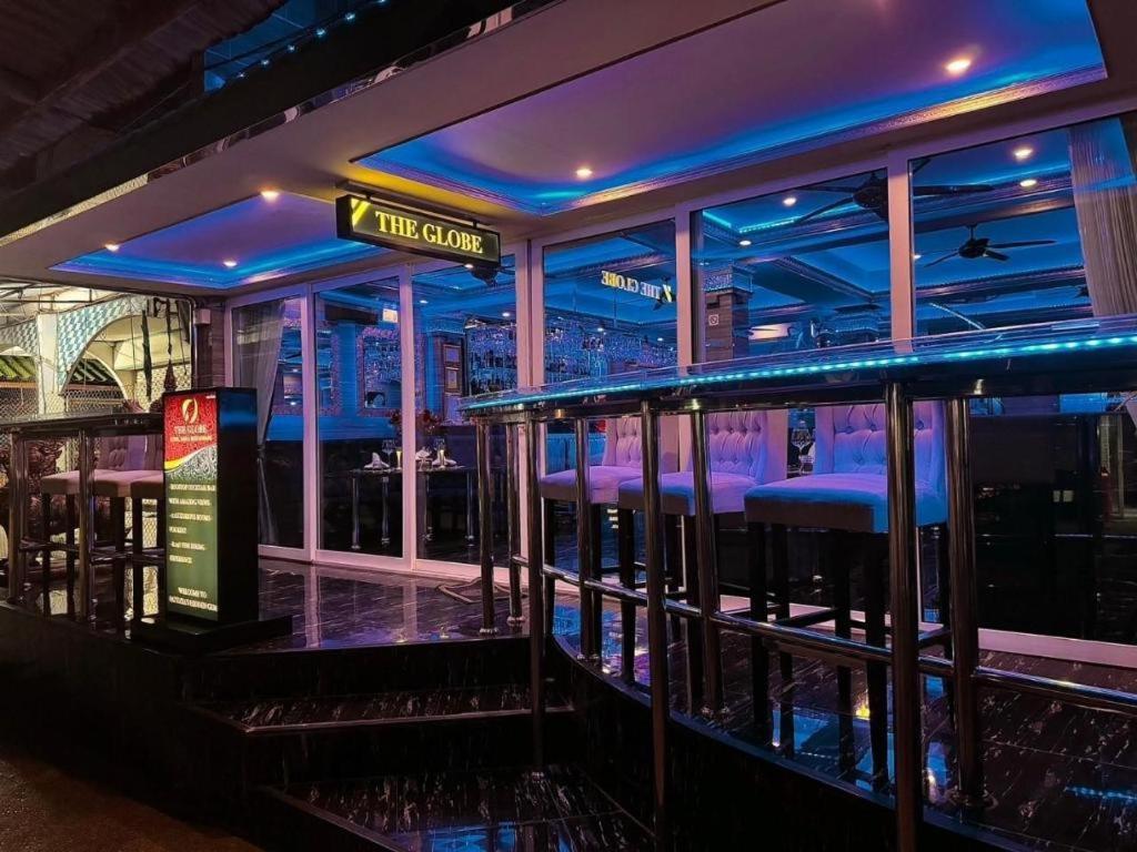 The Globe Hotel, Bar & Restaurant Pattaya Ngoại thất bức ảnh