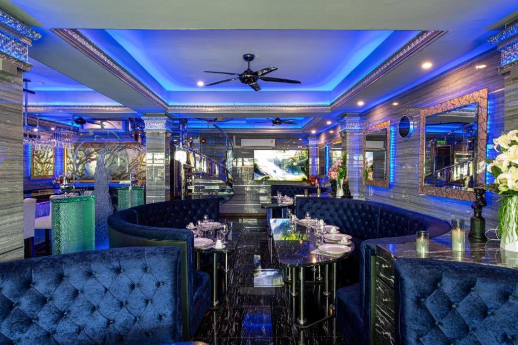 The Globe Hotel, Bar & Restaurant Pattaya Ngoại thất bức ảnh