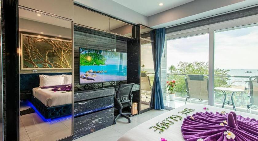 The Globe Hotel, Bar & Restaurant Pattaya Ngoại thất bức ảnh