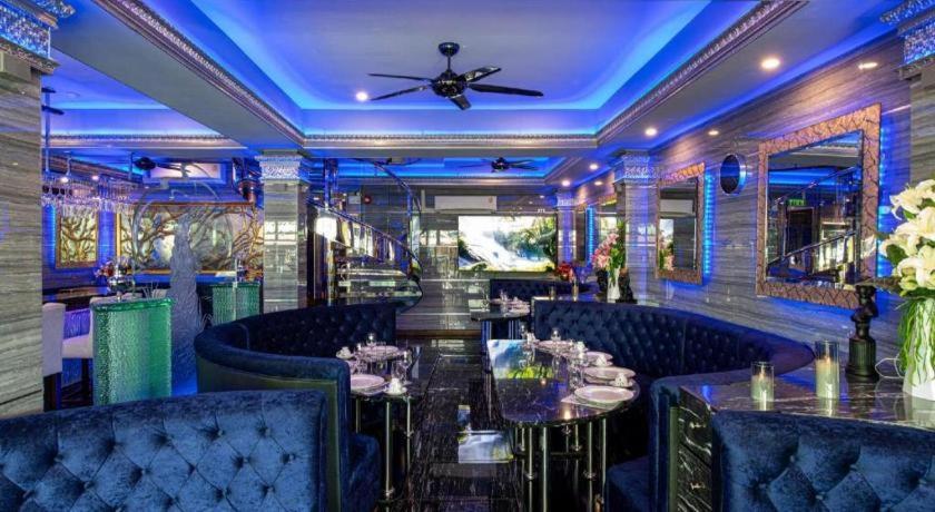 The Globe Hotel, Bar & Restaurant Pattaya Ngoại thất bức ảnh