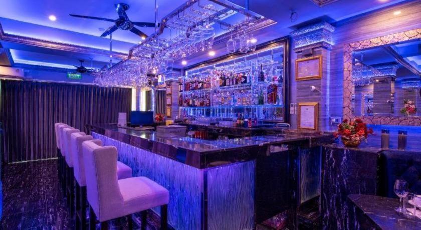 The Globe Hotel, Bar & Restaurant Pattaya Ngoại thất bức ảnh
